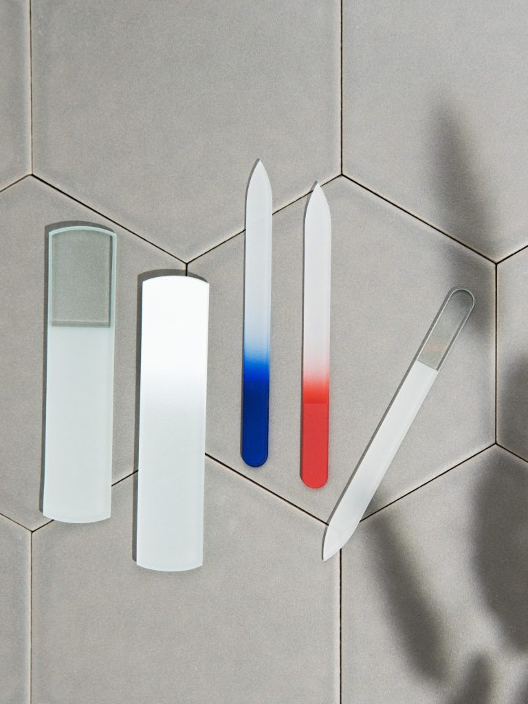 Übersicht über Finigrana Glasnagelfeilen in untrschiedlichen Größen und Farben.